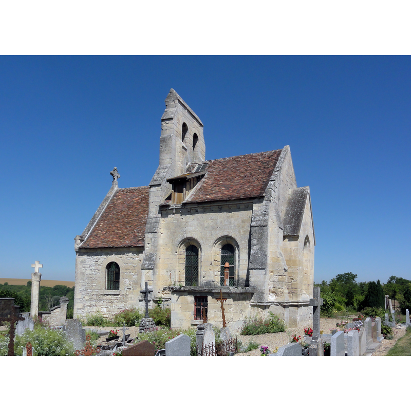 Source caption: "Façade sud avec clocher-mur"