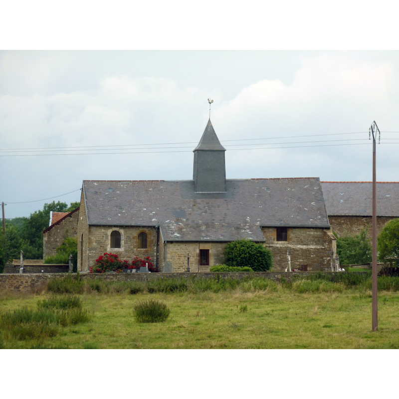 Source caption: "Vue de l'église de Maisoncelle-et-Villers depuis la route de la Raminoise"
