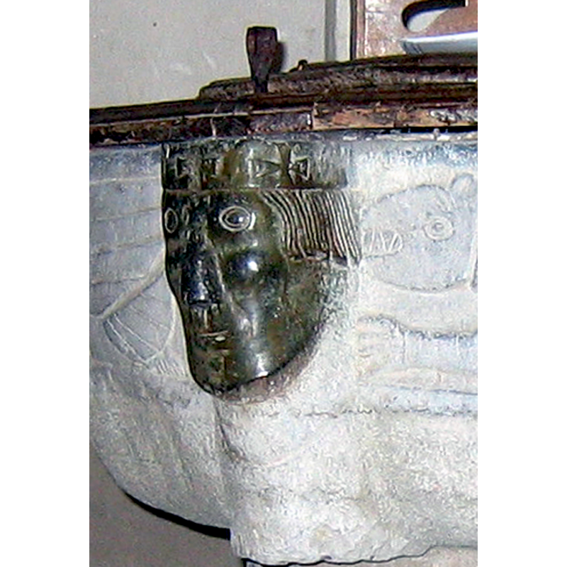 three crosses on the crown