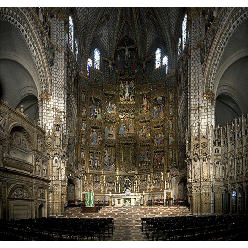 Source caption: "[...] Retablo de la capilla mayor, Entre los arquitectos; pintores y escultores que intervinieron en esta obra maestra colectiva; estuvieron: Enrique Egas y Pedro Gumiel (diseño); Francisco de Amberes y Juan de Borgoña (estofado y policromía); Rodrigo Alemàn; Felipe Vigarny; Diego Copín de Holanda y Sebastiàn de Almonacid (imaginería); y Petit Juan o Peti Joan (entallado y filigranas) [...]"