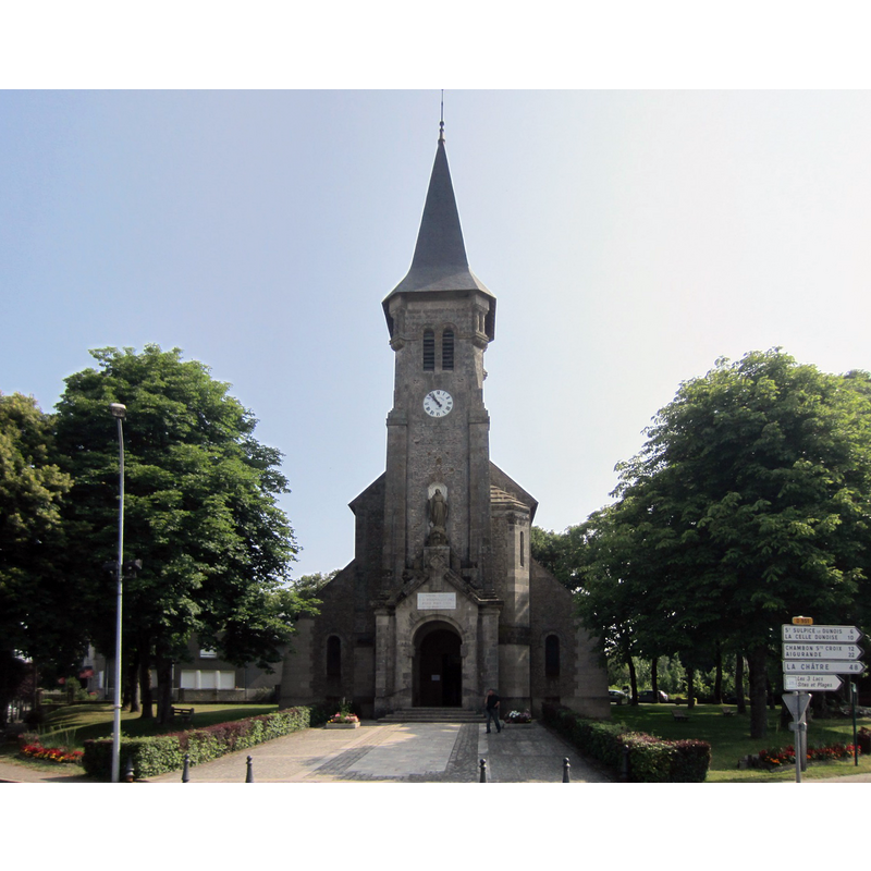 Source caption: "Nommée aussi Notre-Dame-de-la-Reconnaissance. Elle fut construite entre 1905 et 1908. On peut y découvrir une statue en bois polychrome du XIe siècle située dans le chœur, sous le vitrail de l’assomption."