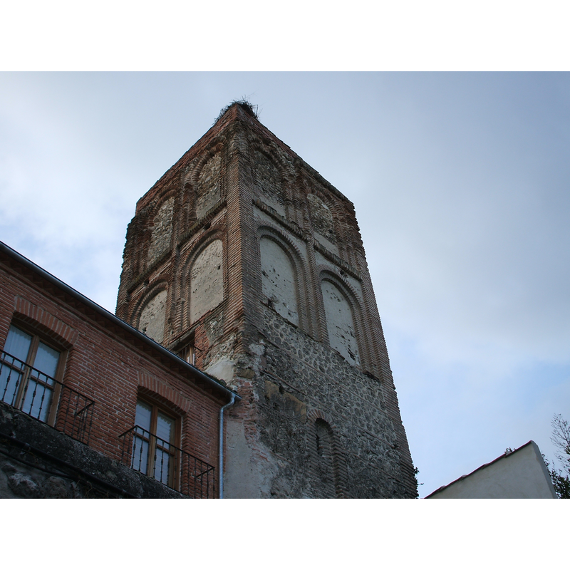 Source caption: "Torre mudéjar de la iglesia de Santa Marina de Cuéllar"