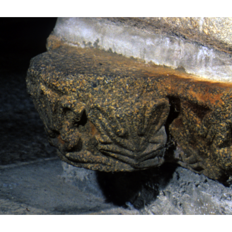 on one of the two 'marche-pieds'