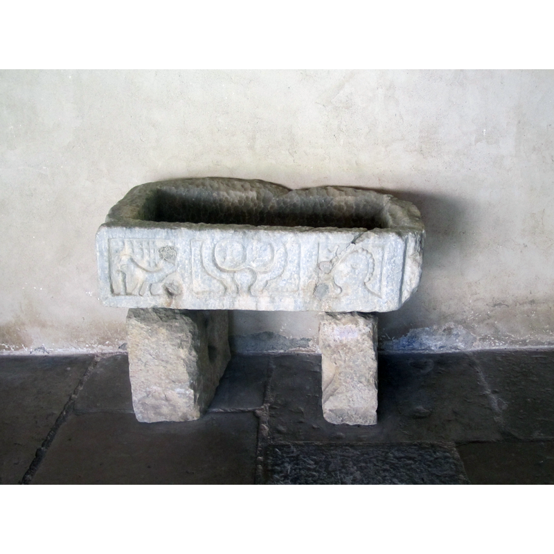 a re-cycled sarcophage?