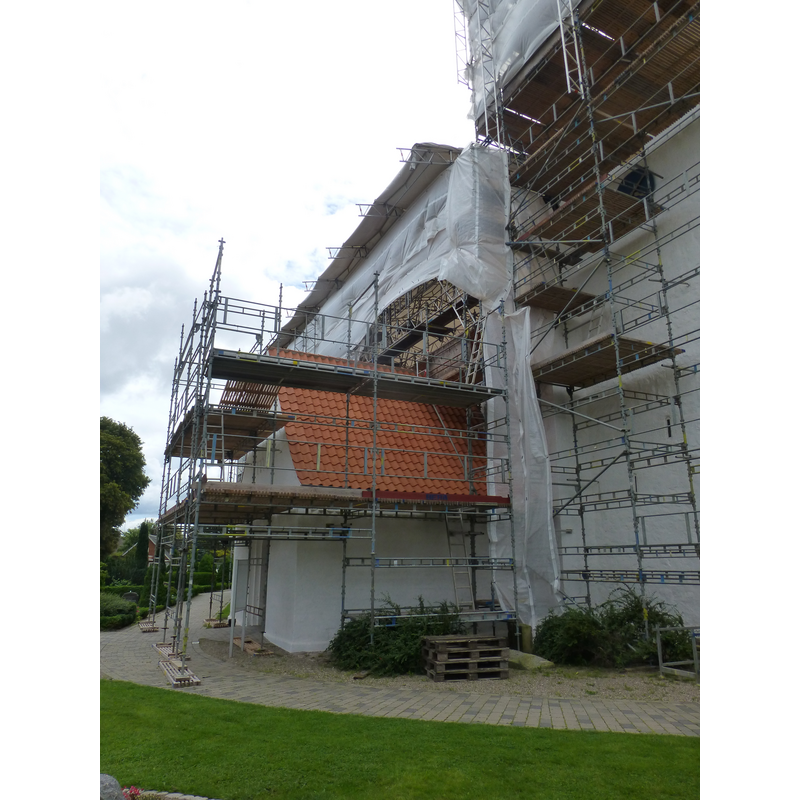 the 'våbenhus' or porch, north side of the church -- the church exterior was undergoing restoration at the time of our visit, but the interior was accessible during regular opening hours