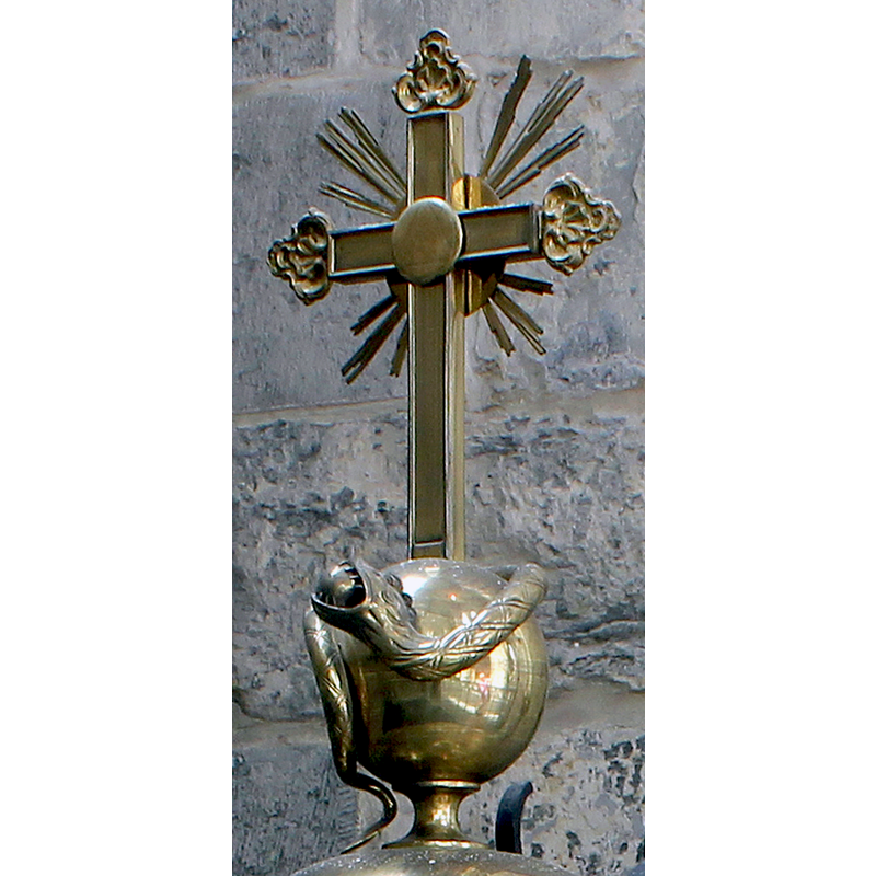 the orb-and-cross finial is enhanced here with the tempting Serpent with the apple in its mouth, a motif found in other font covers in this area