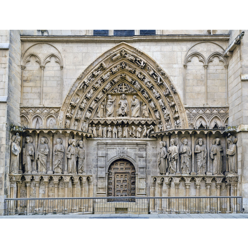Puerta de los Apóstoles, aka Portada de la Coronería -- Source caption: "La Puerta de la Coronería está datada en el año 1250. Su autor fue el maestro Enrique.."
