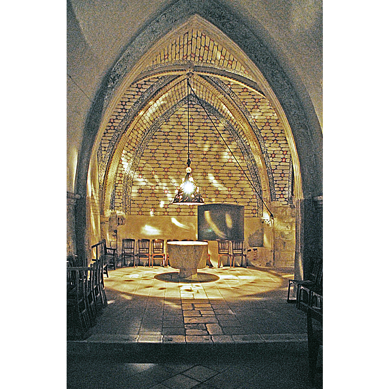Source caption: "Elne (Pyrénées-Orientales, France), ancienne cathédrale Ste Eulalie & Ste Julie, chapelle des fonts baptismaux." [for the font in this baptistery see Index entry for Elne No. 1]
