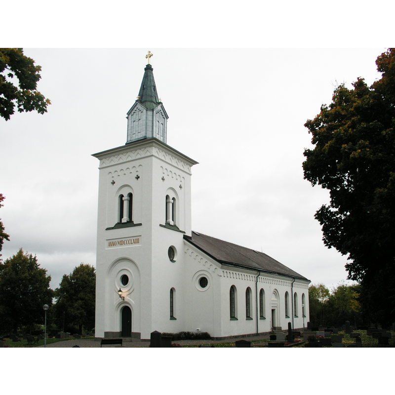 the modern church replaced the old, originally Romanesque, one that was demolished in 1873