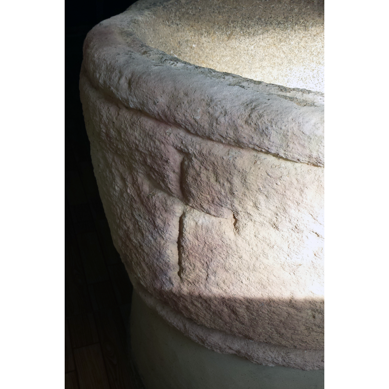 incised on the sides