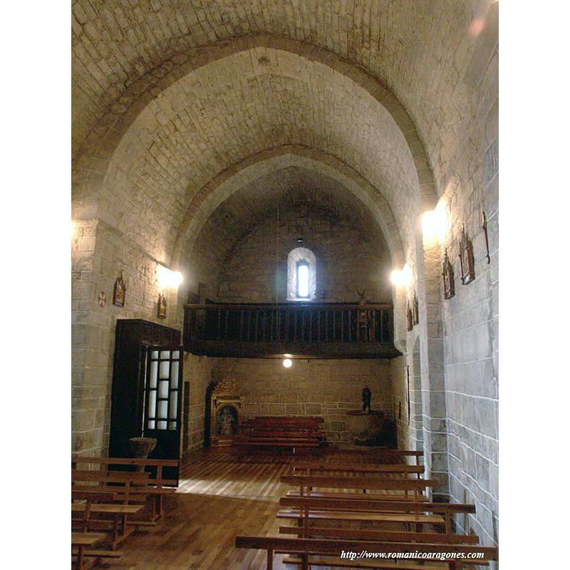 the font is visible at the far [west] end, right [north] side