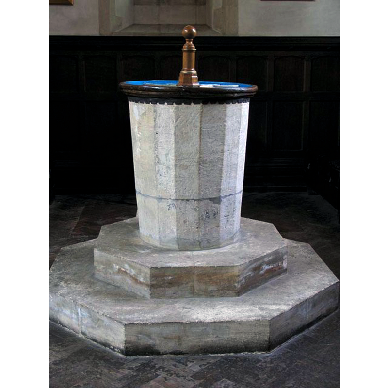 in 2005 the font was raised on a two-step plinth