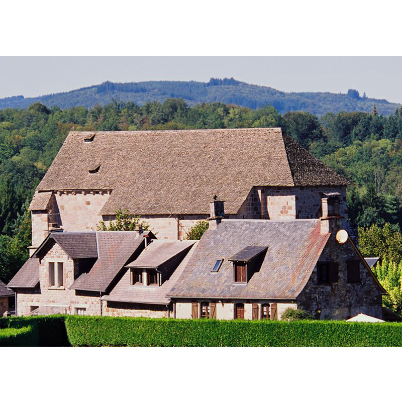 the church visible behind the two houses here