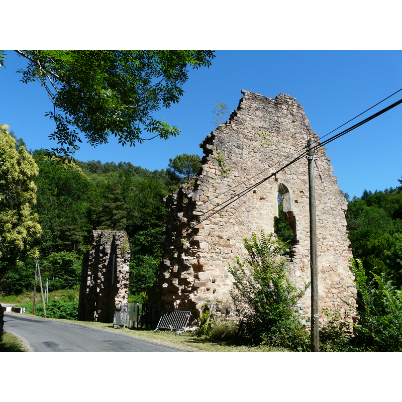Source caption: "Les ruines du monastère du Coyroux, Aubazines, Corrèze, France."