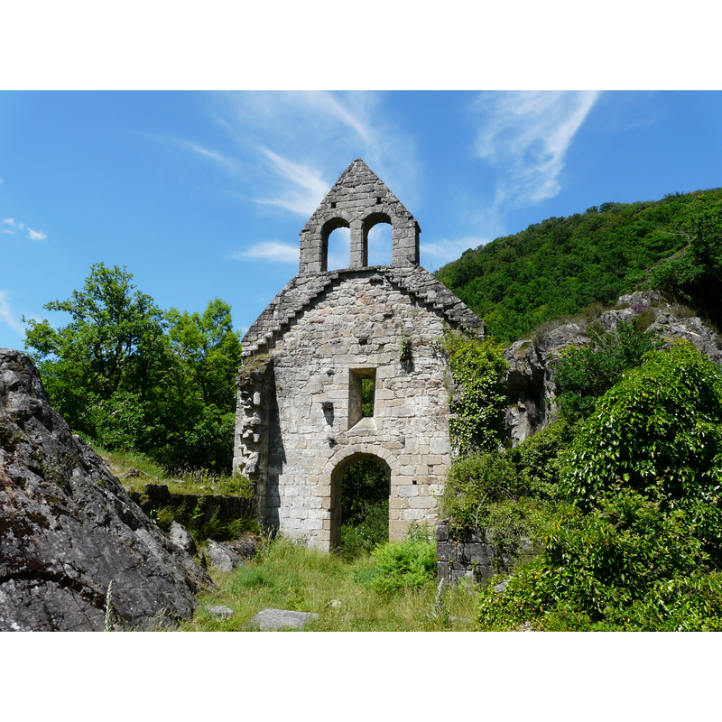 the ruins of Saint-Etienne-de-Braguse