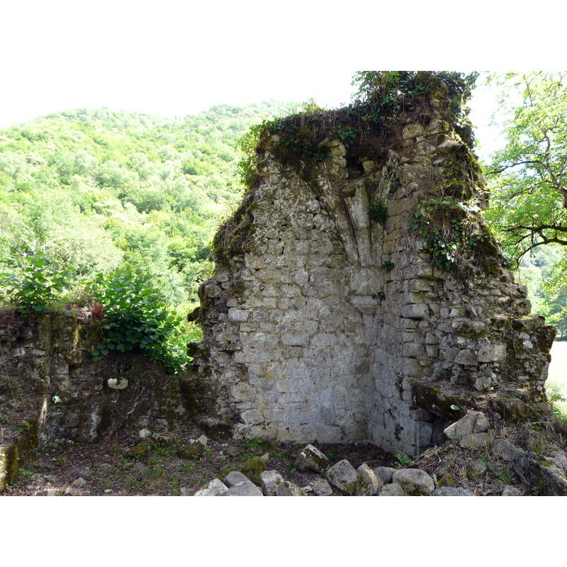 most of the former nave collapsed and the stones were re-used by the locals