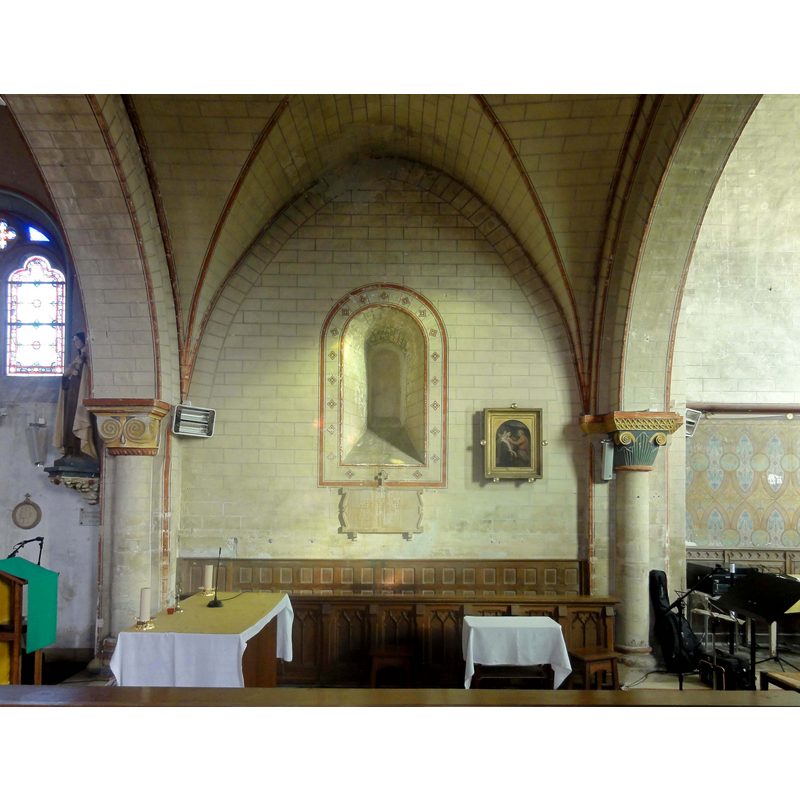 Source caption: "Base du clocher, vue vers le nord." -- the base of the bell tower is believed to be the oldest surviving part of this church