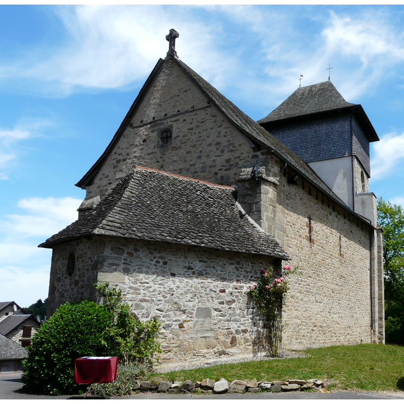 The awkward-looking west chapel in the foreground; the west portal of the church is to the left of it.