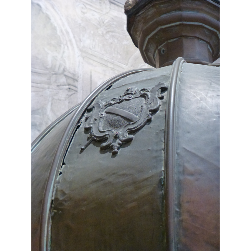 the same shield appears elsewhere in the cathedral