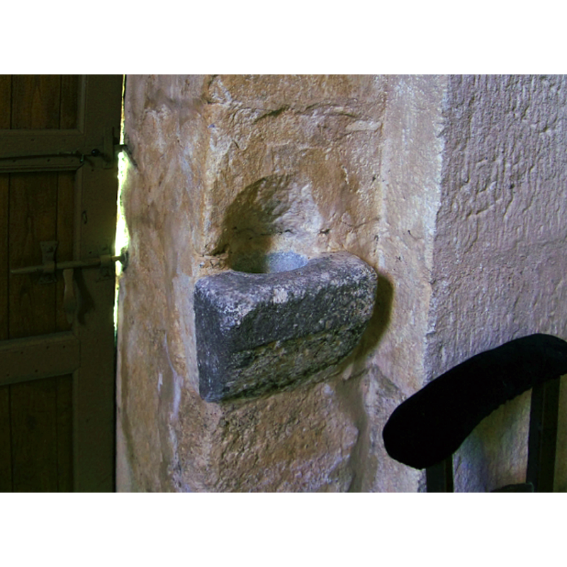 inside the Eglise paroissiale Saint-Christophe, by the west doorway