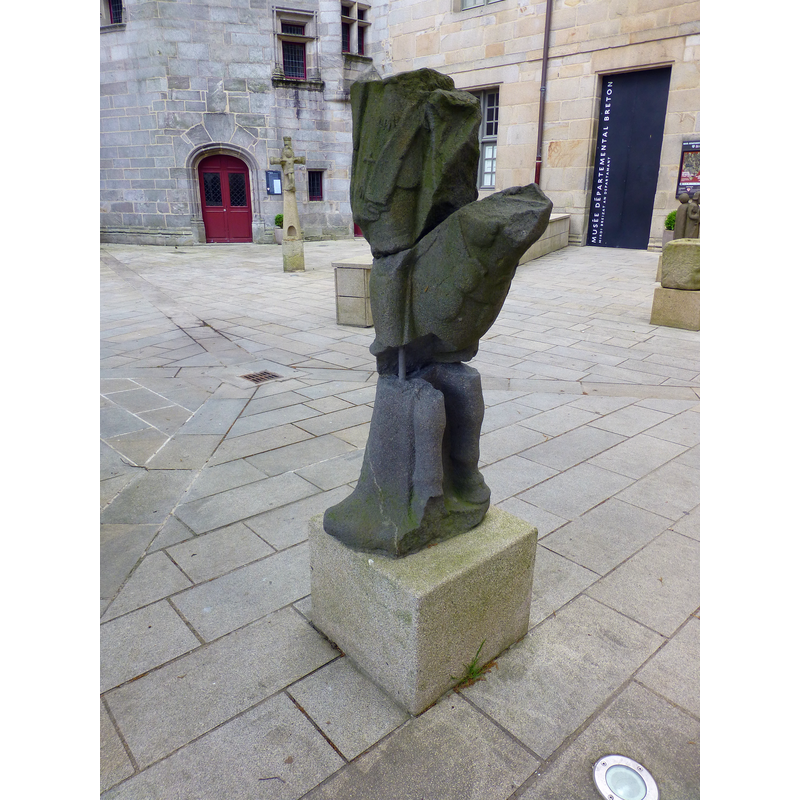 fragment of a 15thC granit statue identified as the legendary king Gradlon or Jean V, formerly in the cathedral of Quimper [Museum ref.: R.983.124]