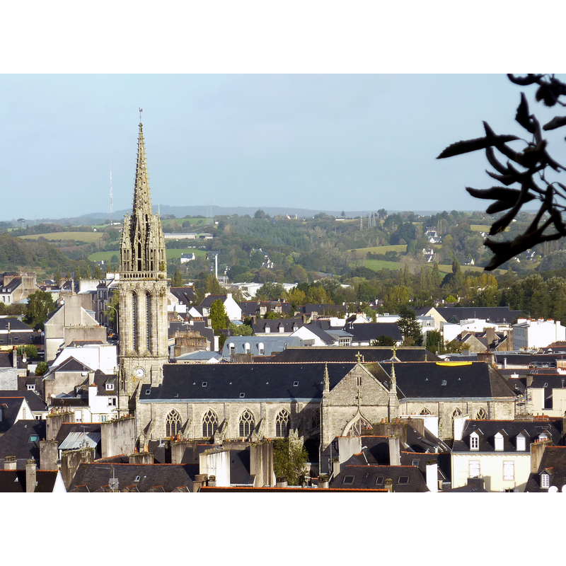 Source caption: "Quimper : l'église Saint-Mathieu vue du mont Frugy".