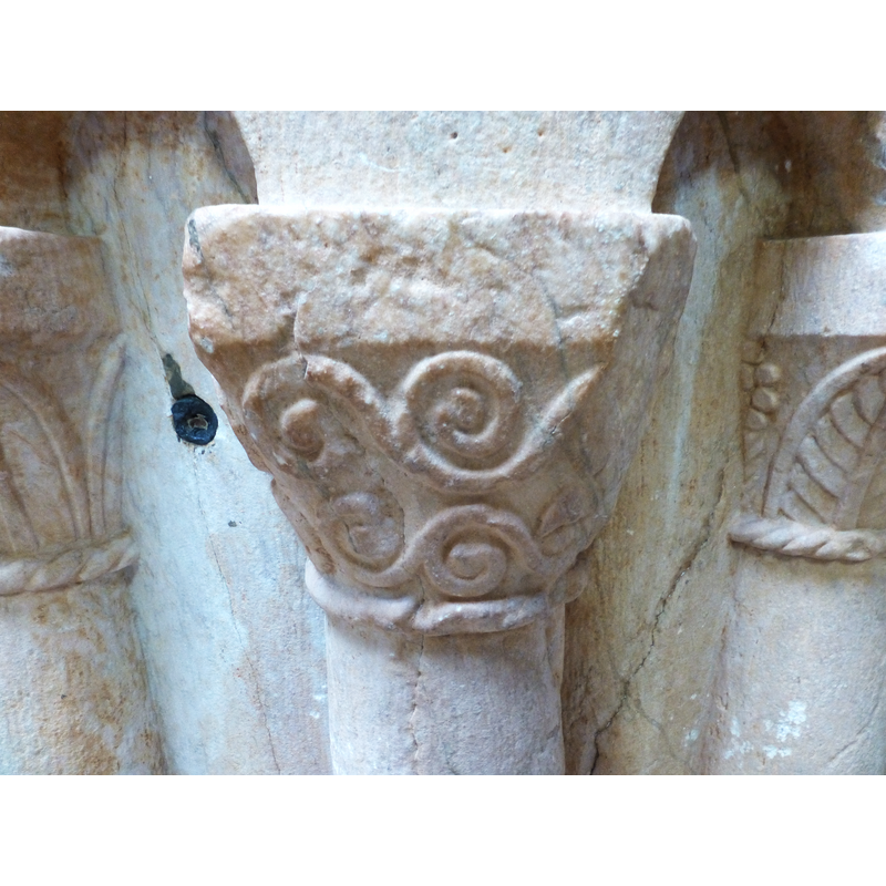 displayed in the Musée national du Moyen Âge (6 Place Paul Painlevé, 75005 Paris, France) and identified as a late-12thC cloister font from the Prieuré Saint-Michel de Grandmont