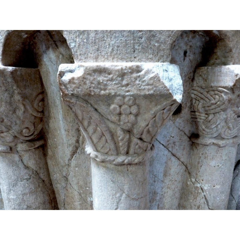 displayed in the Musée national du Moyen Âge (6 Place Paul Painlevé, 75005 Paris, France) and identified as a late-12thC cloister font from the Prieuré Saint-Michel de Grandmont