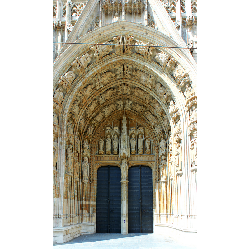 Source caption: "Portail de l'église Notre-Dame du Sablon de Bruxelles, construite en 1651-1676 (Style: Gothique). Monument classé n°2043-0007/0"