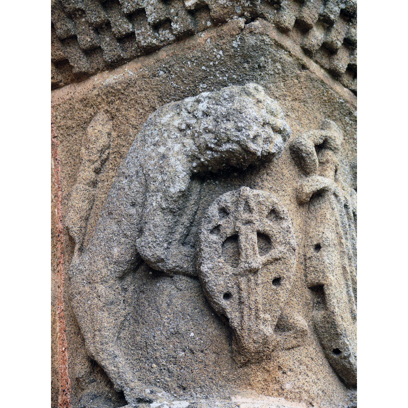 Source caption: "Meillers - Église Saint-Julien - Portail - Chapiteau des animaux musiciens : un lion jouant de la viole".