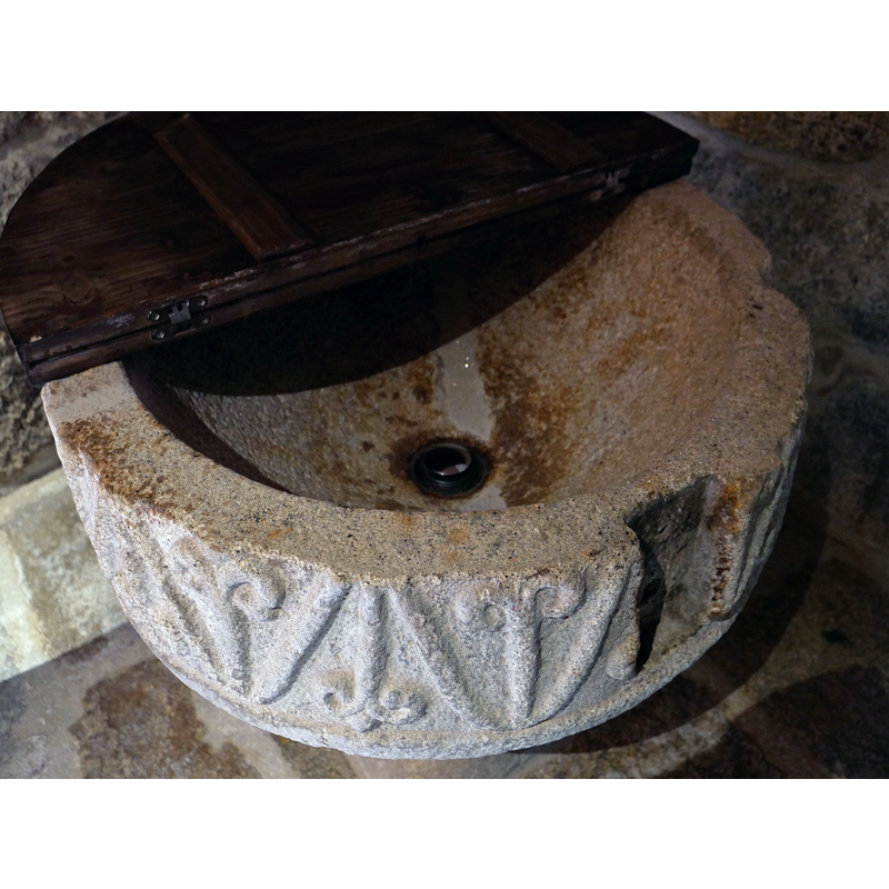the indentation made for the lock of an earlier cover