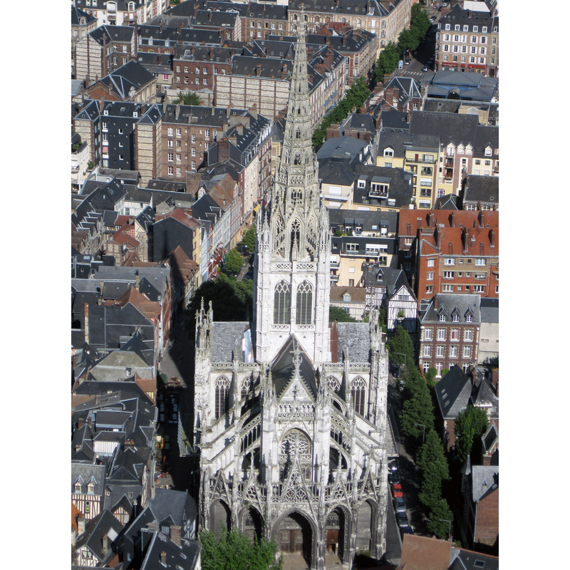 Source caption: "Photo prise de la flèche de la Cathédrale Notre-Dame de Rouen".