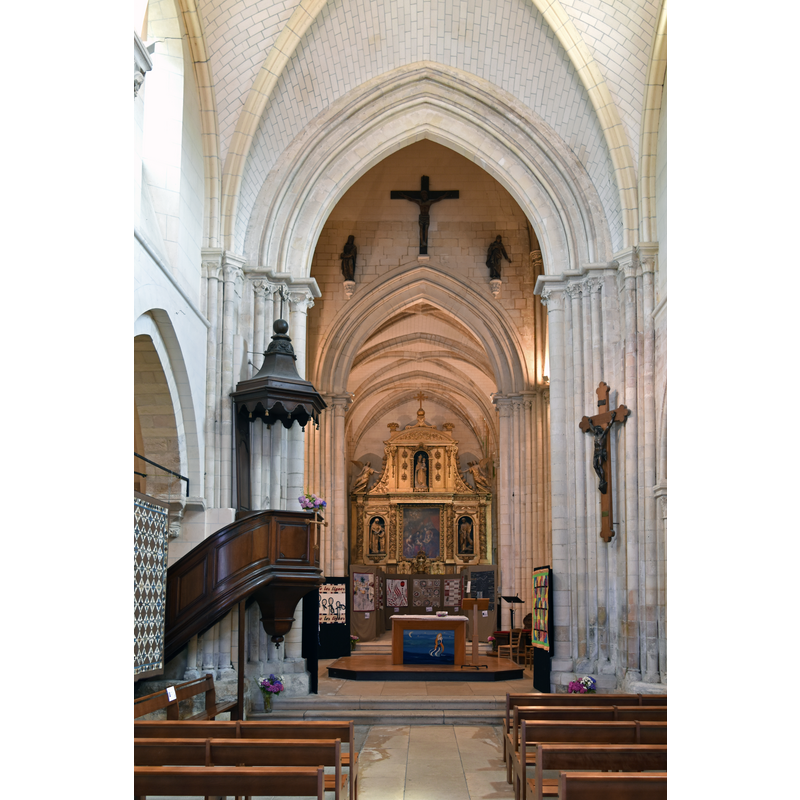 view into the chancel and east end