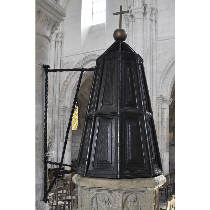 finial of the tall font cover