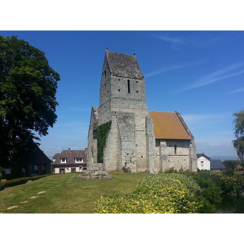Source caption: "Église Saint-Martin dite chapelle aux lierres à Cricqueboeuf"