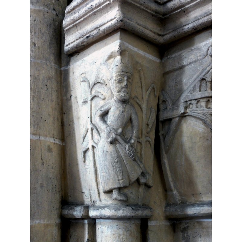 Source caption: "Bury (60), église Saint-Lucien, nef, grandes arcades du nord, chapiteaux du 1er pilier".