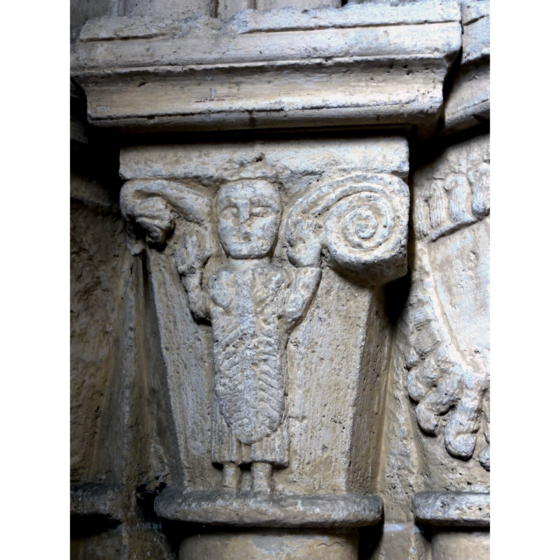Source caption: "Bury (60), église Saint-Lucien, nef, grandes arcades du sud, chapiteaux du 1er pilier".