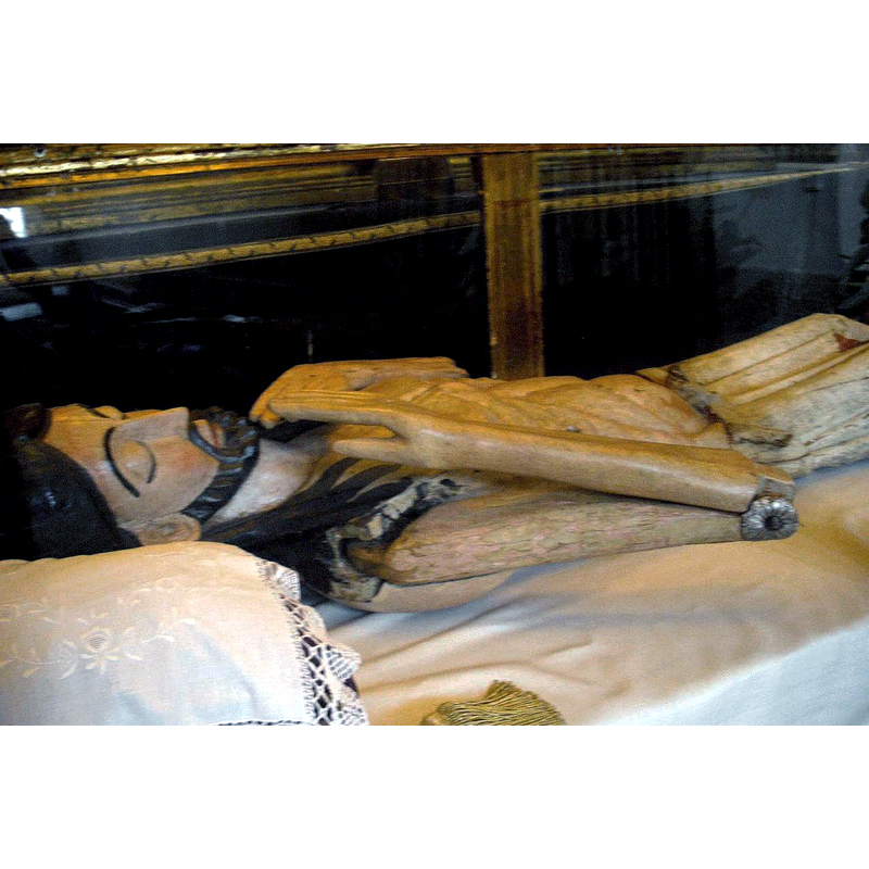 Source caption: "Santo Cristo de los Gascones, iglesia de San Justo, Segovia" -- said to be 11thC, the work of an unknown artist; a legend claims it was originally found in the Franco-German border, from where a blind mare carried it all the way to Segovia accompanied by a group of Gascons, hence the name [http://www.cervantesvirtual.com/obra-visor/la-leyenda-del-cristo-de-los-gascones-de-segovia-y-su-trascendencia-historica/html/] [accessed 12 July 2017]
