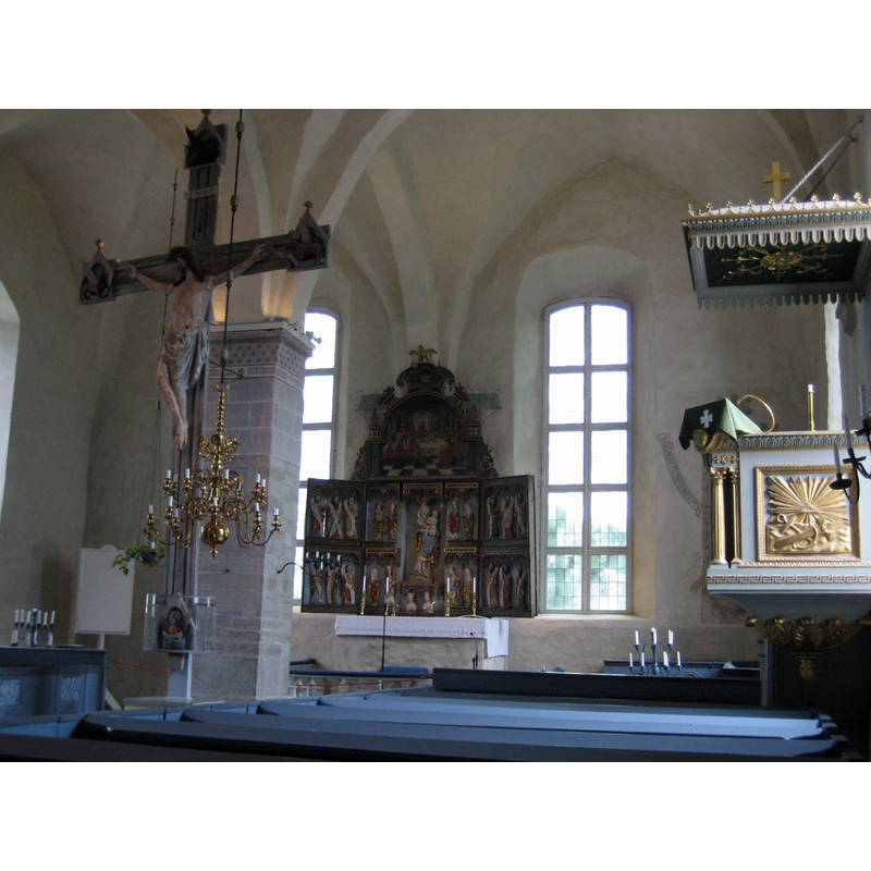 with the impressive rood in the foreground