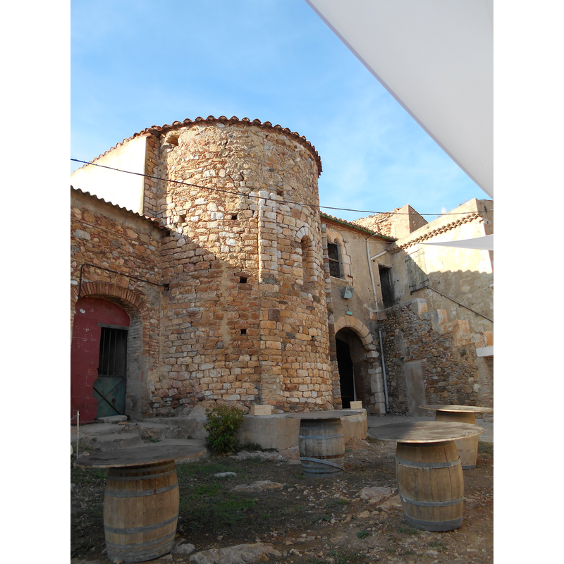 Eglise Sainte-Marie de Las Fonts -- Source caption: "Absis de l'església de Santa Maria de les Fonts"