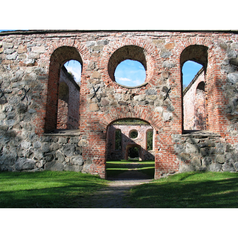 Source caption: "Ruins of Saint Mary Church in Old Vaasa, Finland." [i.e. the old church of Mustasaari / Korsholm]
