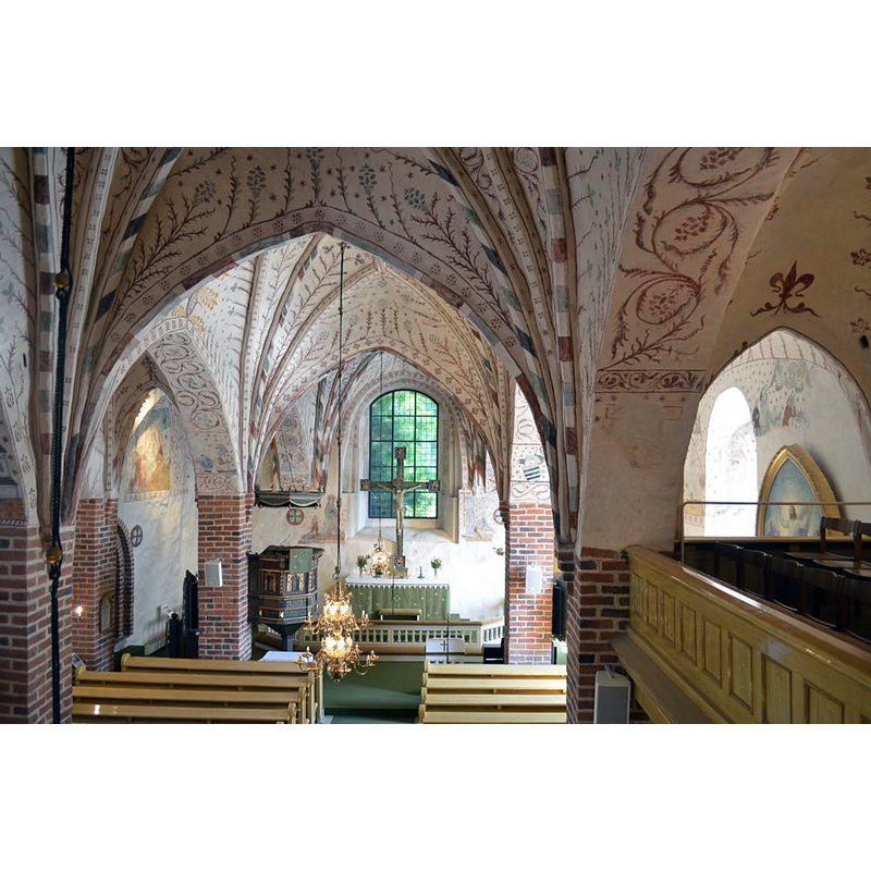 Source caption: "Kirkkoa koristaa Pietari Henrikinpojan kalkkimaalaukset vuosilta 1470-1471."