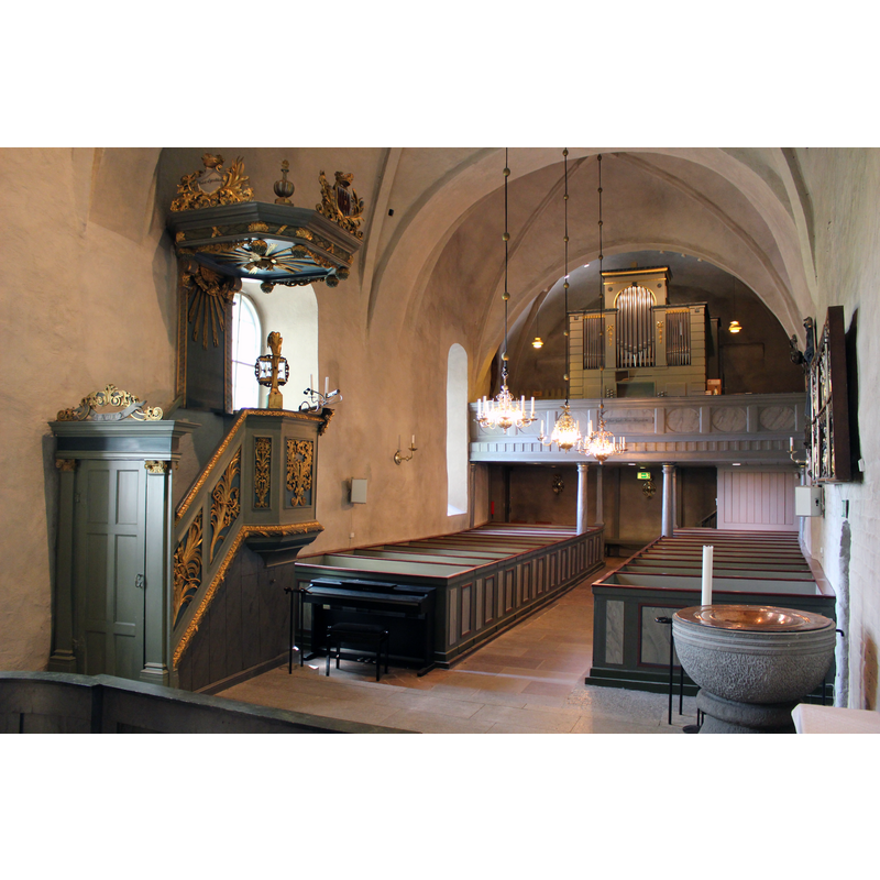 the font is visible in the foreground [east side], right [north] side
