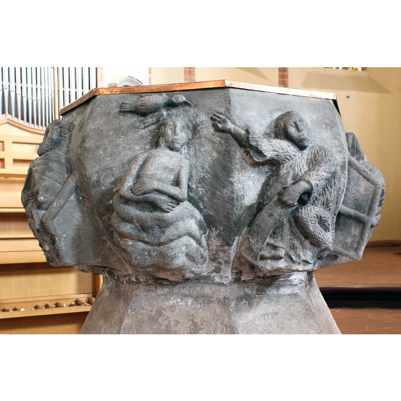 the Baptism of Christ scene in the centre; seated prophets (?) at right and left