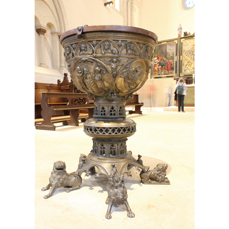 showing the Baptism of Christ in the left roundel, Mark's lion in the right roundel -- orientation is approximate