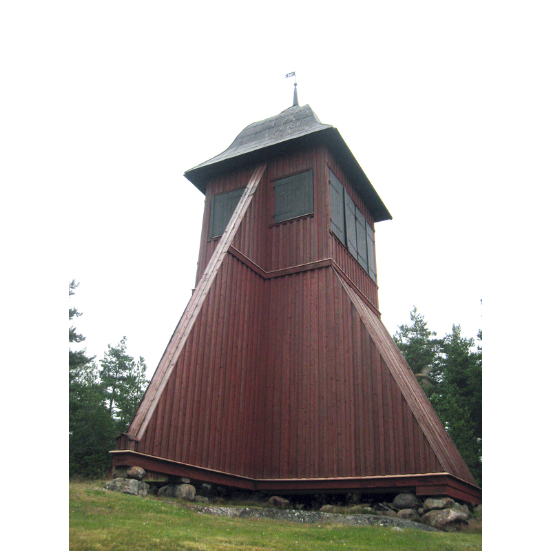 Source caption: "Klockstapel vid Kårsta kyrka, foto från väster".