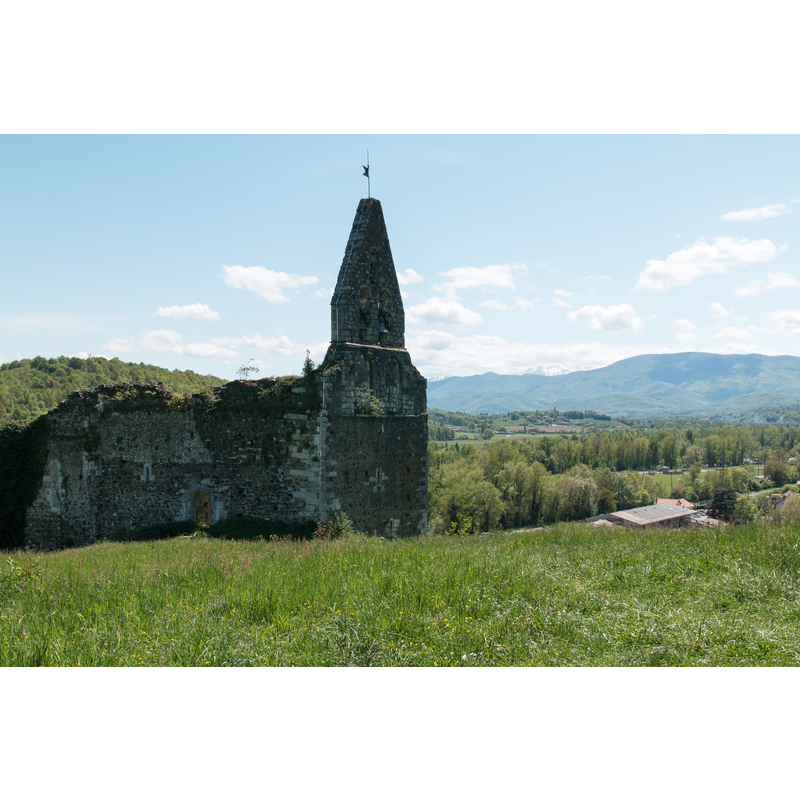 Source caption: "Ruins of the Church of Our Lady of Mercy, 14th century, destroyed in the same time as the castle of the Counts of Comminges which she was the chapel."