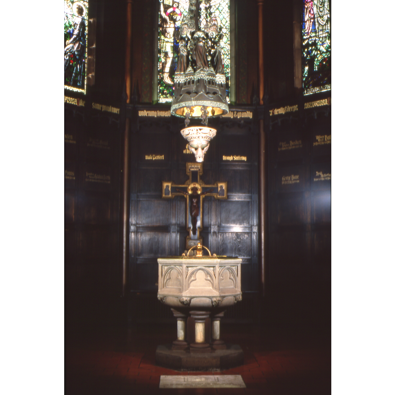 the font in the 1922 Memorial First World War Baptistery