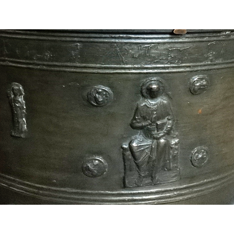 the symbols of the Evangelists inscribed in tiny medallions
