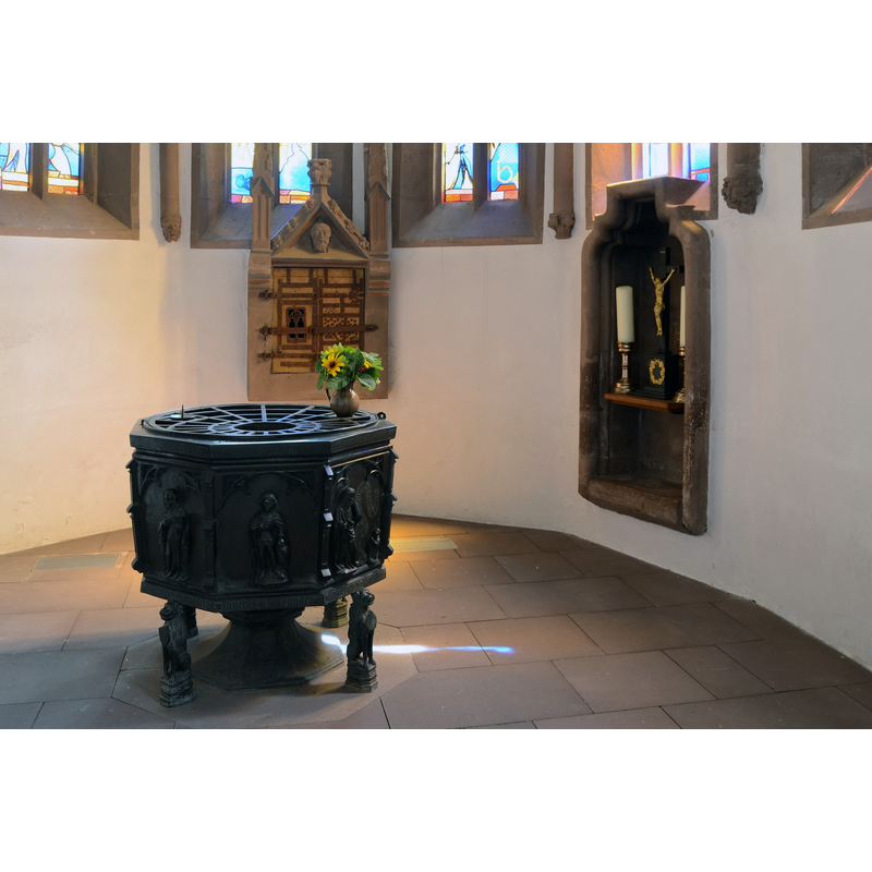 the interior of the Heilig-Blut-Kapelle